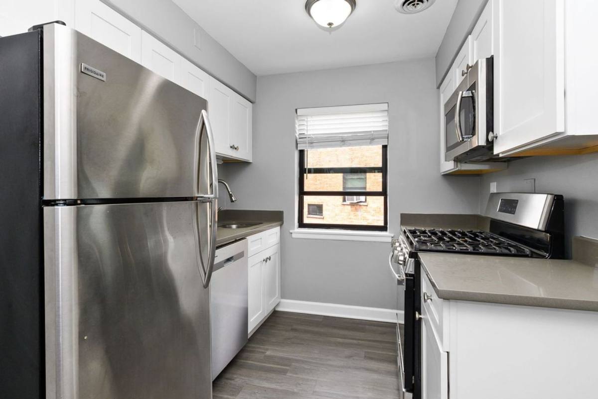 Apartment for rent at 10206-30 S Walden Parkway, Chicago, IL 60643