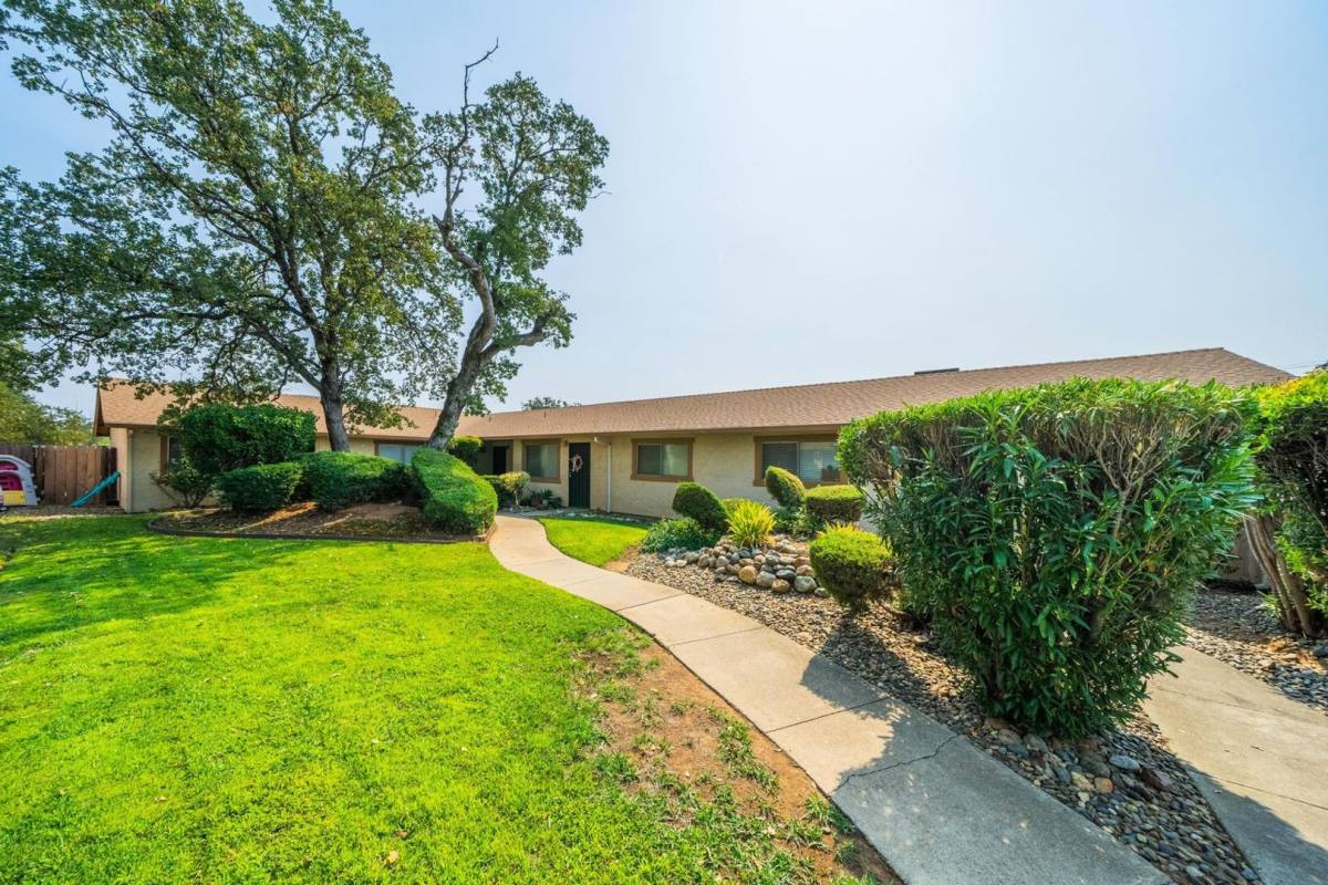 Apartment for rent at 5576 Mountain View Dr 1-4, Redding, CA 96003