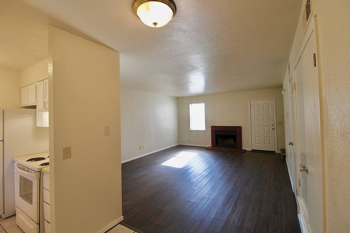 Townhouse for rent at 2336 Heatherfield, Norman, OK 73071