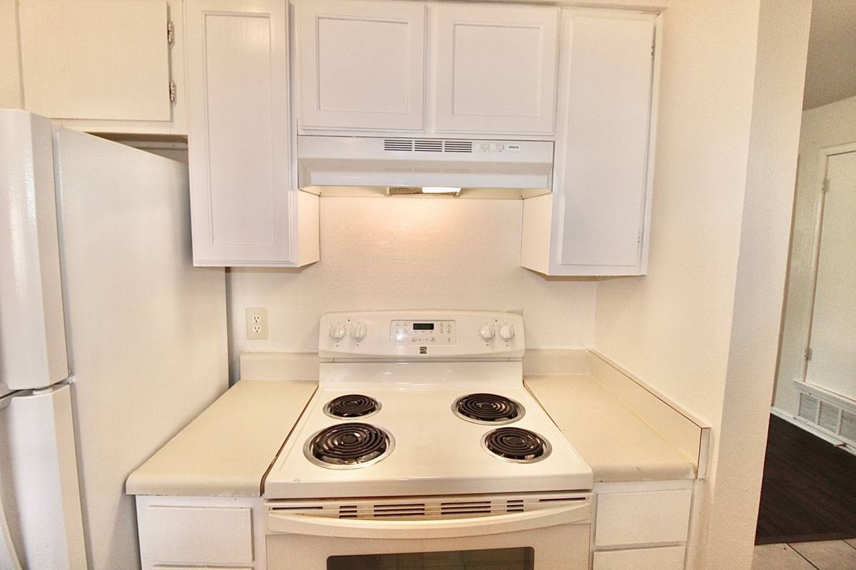 Townhouse for rent at 2336 Heatherfield, Norman, OK 73071