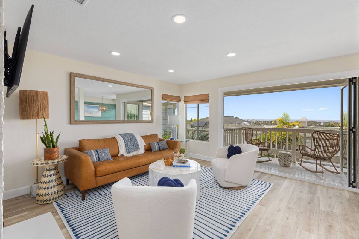 Townhouse for rent at 579 Hygeia Ave #A, Encinitas, CA 92024