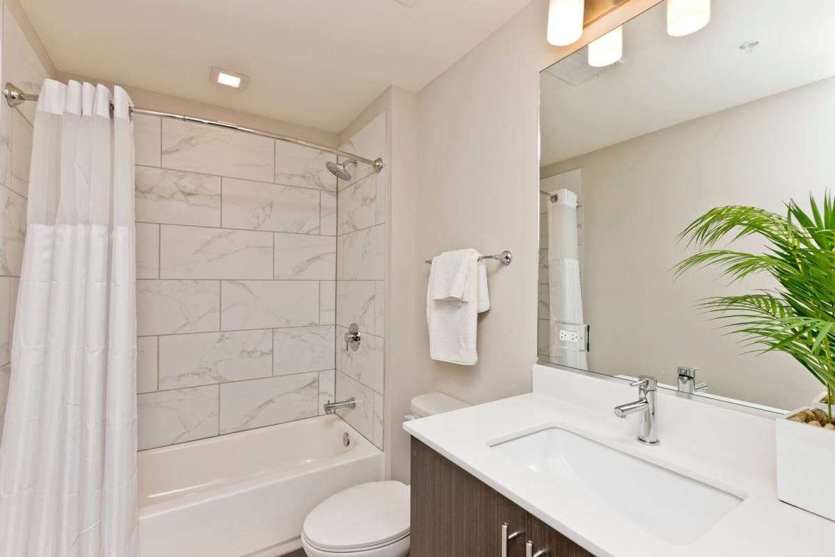 Apartment for rent at 1552 N Park Ave, Chicago, IL 60610