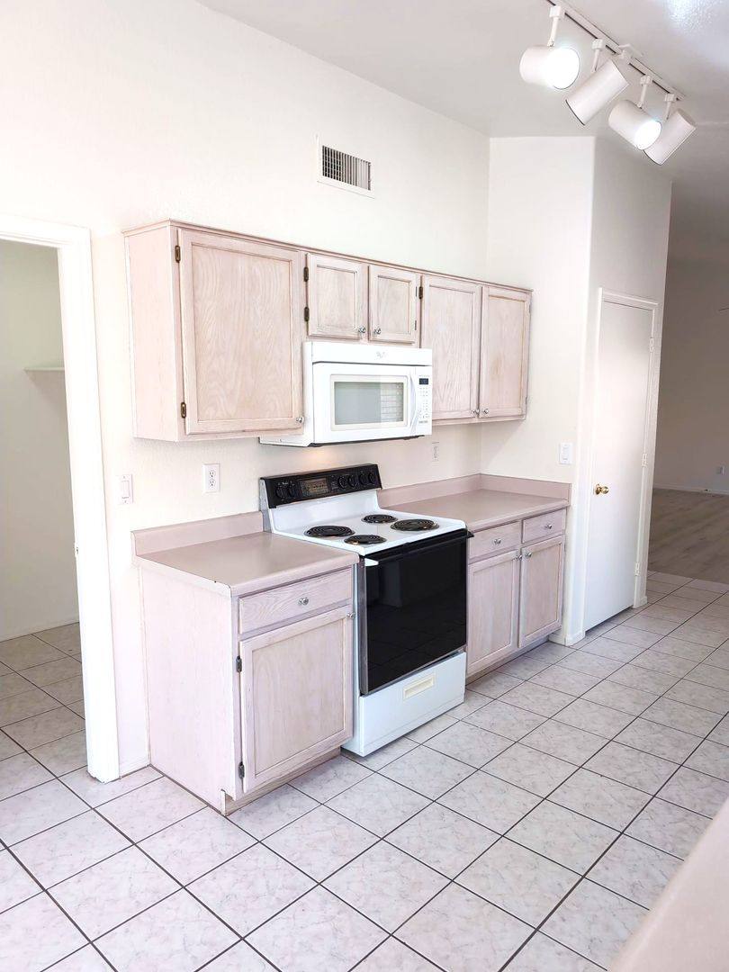 House for rent at 2450 S Apache Dr, Chandler, AZ 85286