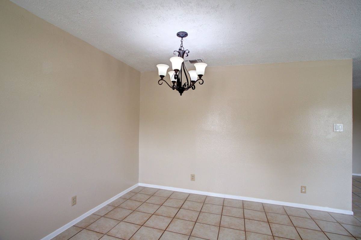Apartment for rent at 708-710 N Cooper St, Arlington, TX 76011