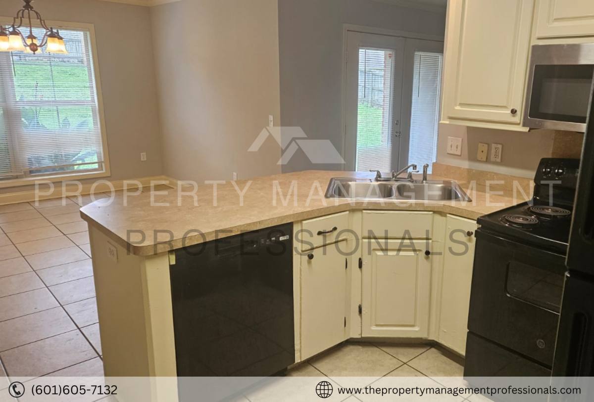 House for rent at 121 Cherry Laurel Circle, Pearl, MS 39208
