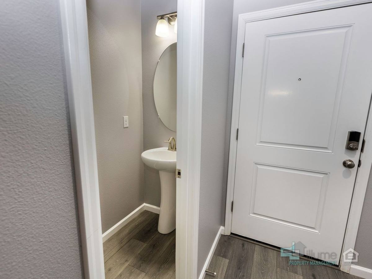 House for rent at 9729 SW 172nd Ave, Beaverton, OR 97007