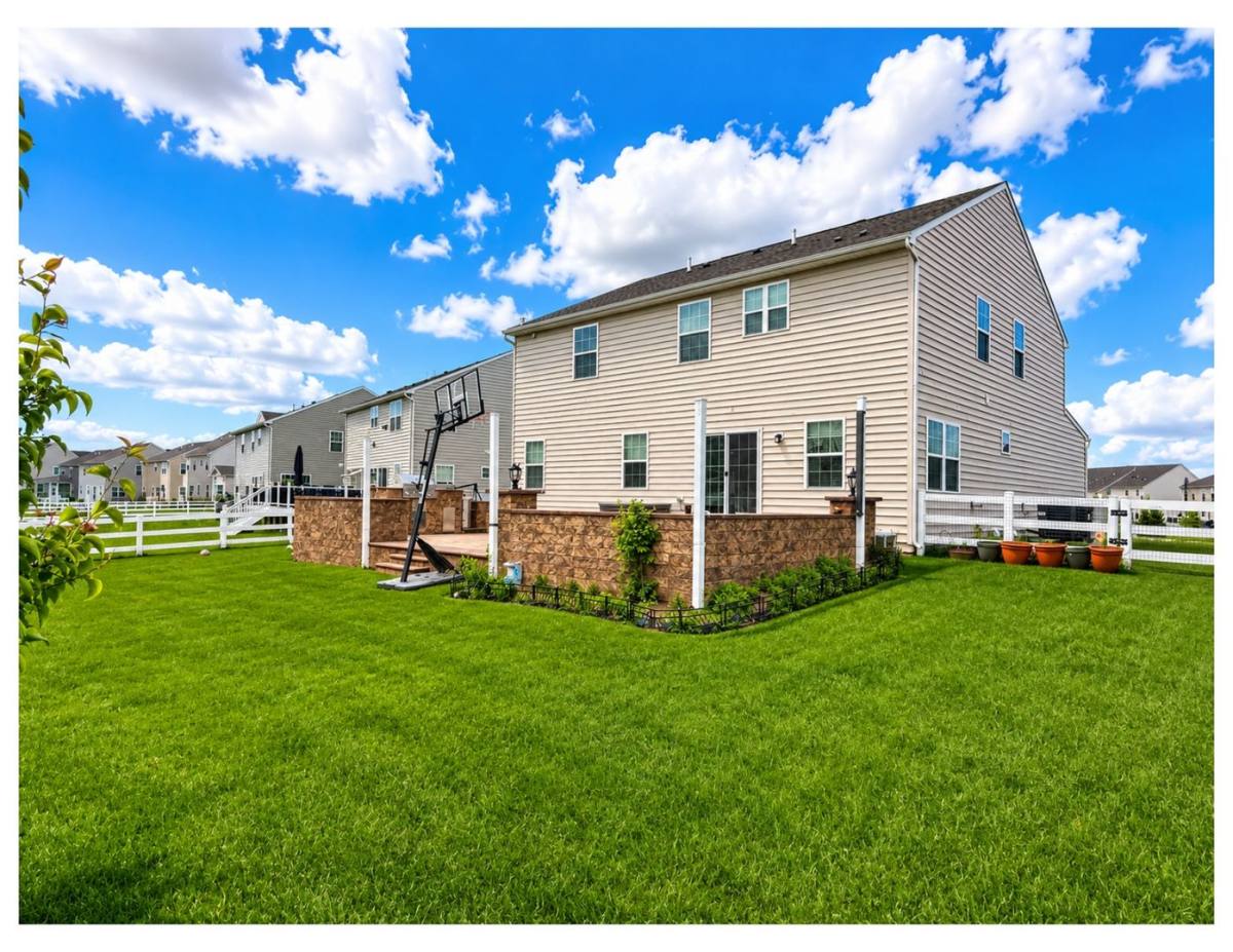 House for rent at 805 Llanelli Dr, Middletown, DE 19709