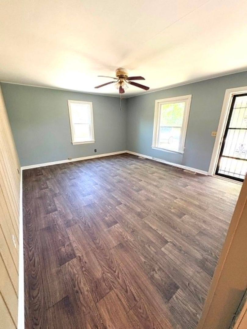 House for rent at 218 Eastview Dr, Glasgow, KY 42141