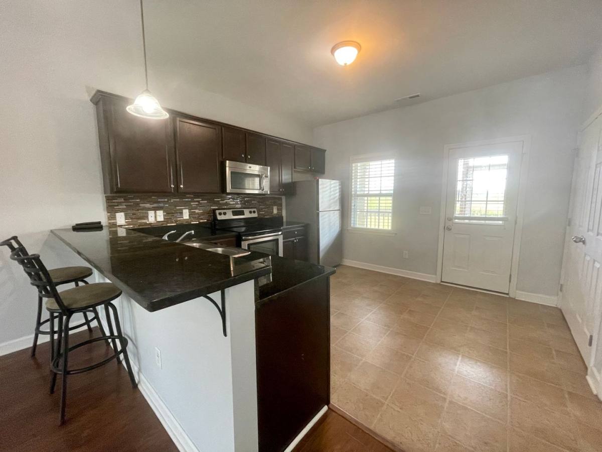 Townhouse for rent at 313 Burley Dr, Hubert, NC 28539