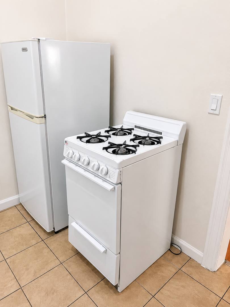 Apartment for rent at 1021 Coronado Ave, Long Beach, CA 90804