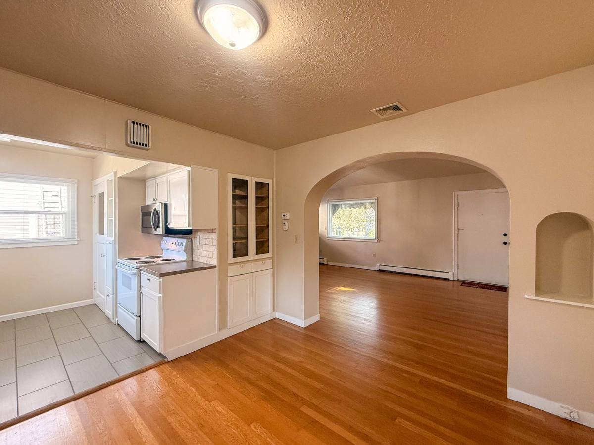 House for rent at 1945 High St SE, Salem, OR 97302