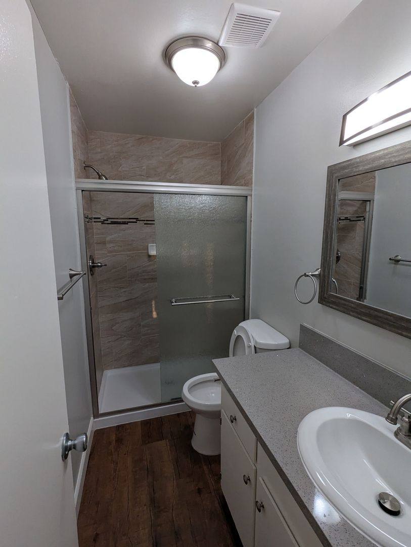 Apartment for rent at 1835 W Ave, Fullerton, CA 92833