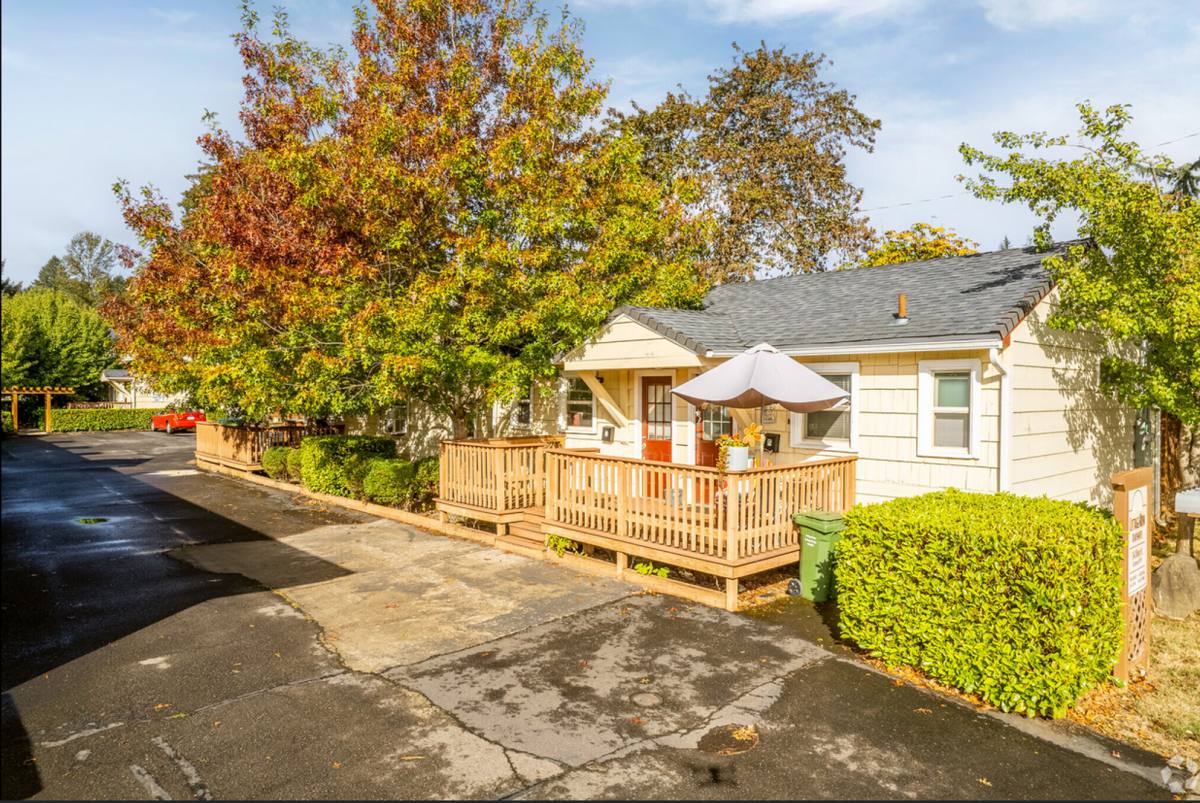 Apartment for rent at 1340 Birch Ave, Cottage Grove, OR 97424