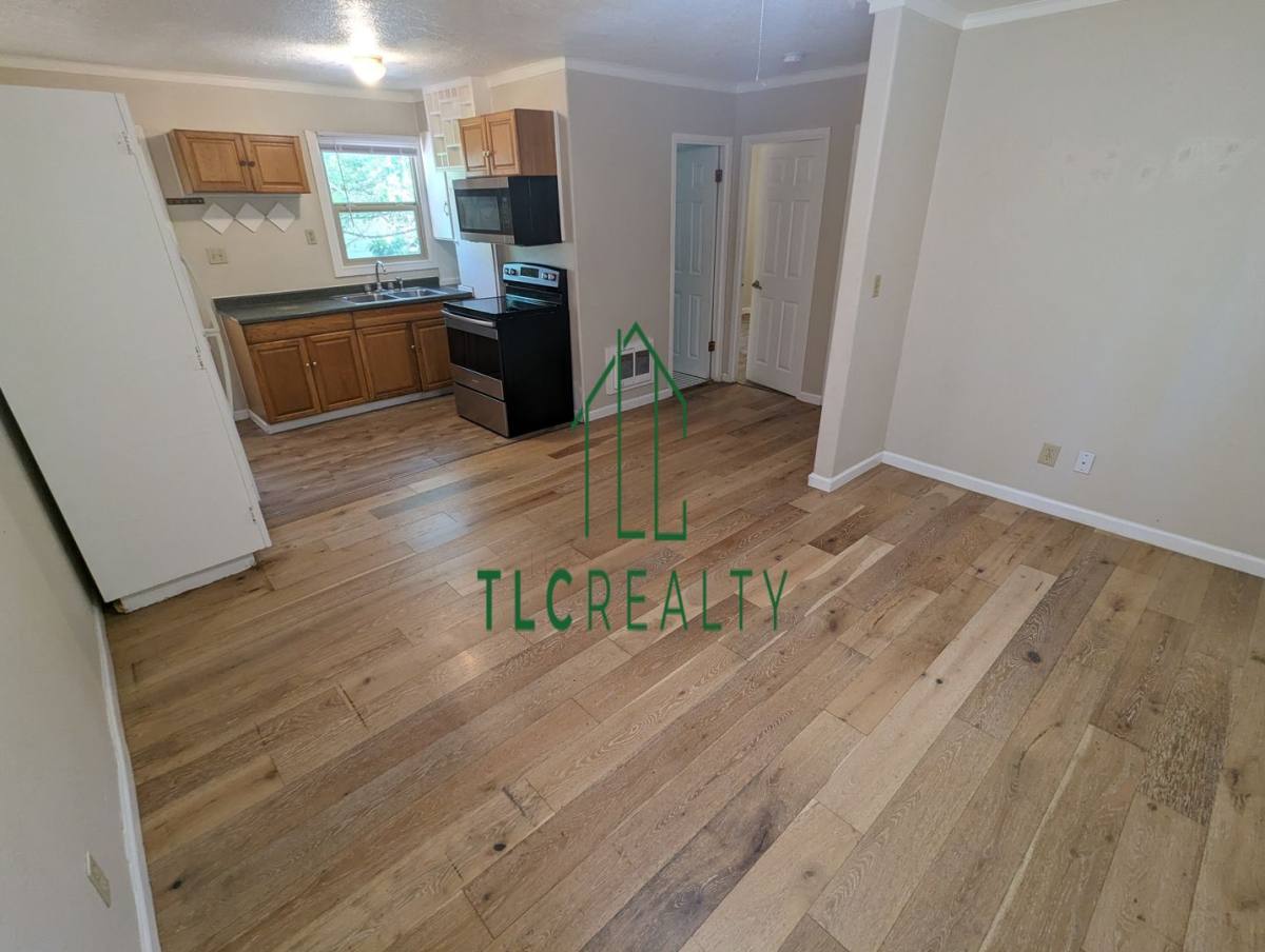 Apartment for rent at 1340 Birch Ave, Cottage Grove, OR 97424