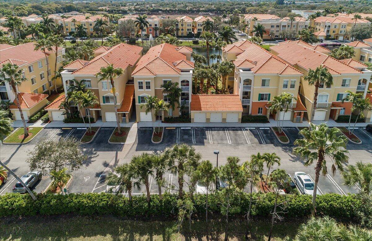 Condo for rent at 11013 Legacy Lane, Palm Beach Gardens, FL 33410