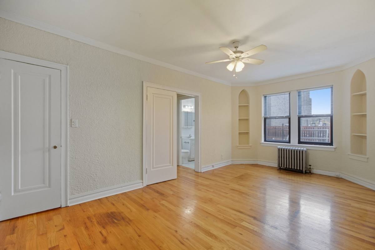 Apartment for rent at 4829 N Damen Ave #310, Chicago, IL 60625