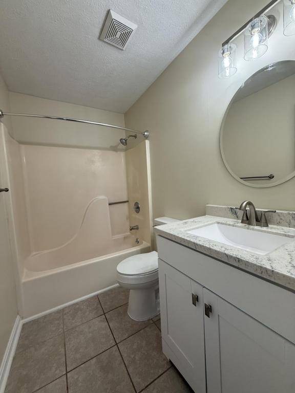 Apartment for rent at 113 Virgil Dr #3, Radcliff, KY 40160