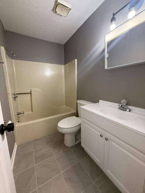 House for rent at 1240 Clear Ridge, Radcliff, KY 40160