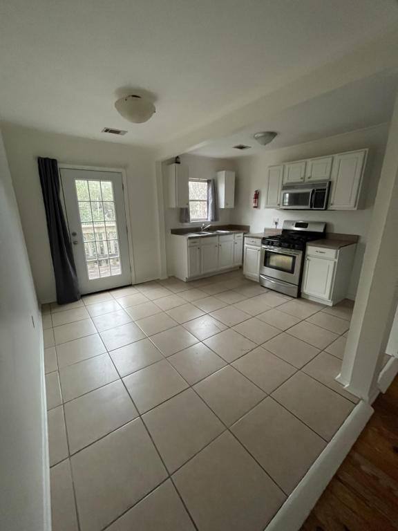 Apartment for rent at 4264 Oxford Ave #4, Baton Rouge, LA 70808