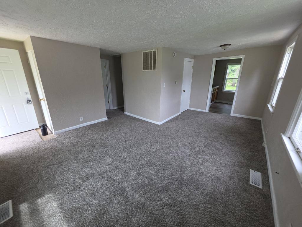 House for rent at 1033 Beale St, South Bend, IN 46616