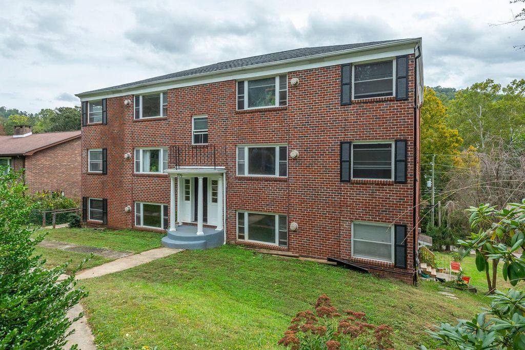 Apartment for rent at 279 Kimberly Ave, Asheville, NC 28804
