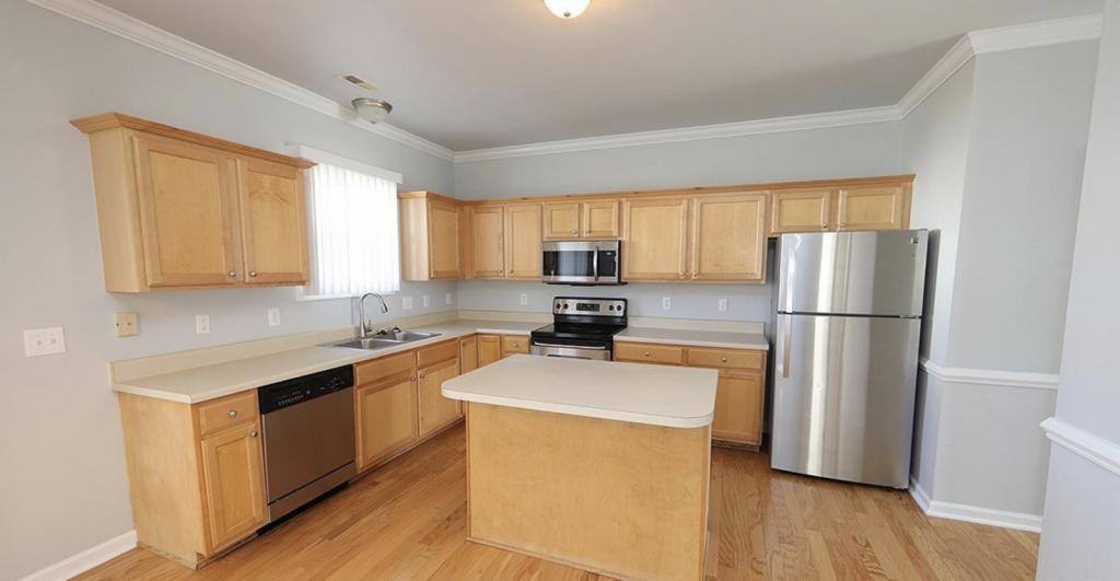 House for rent at 1304 Heritage Manor Dr, Raleigh, NC 27610