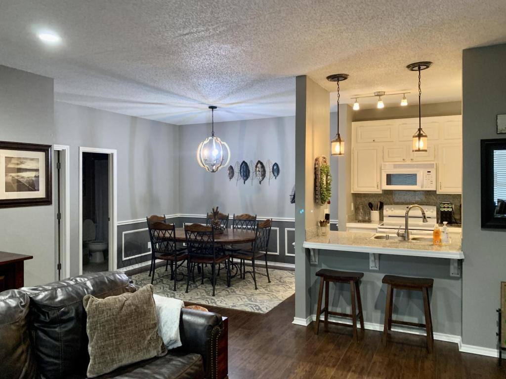 Condo for rent at 2164 Tanglewood Blvd, Pottsboro, TX 75076