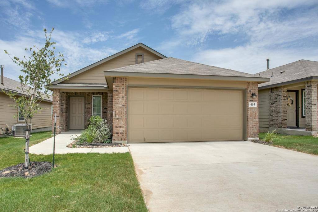 House for rent at 405 Middle Green Lp, Floresville, TX 78114