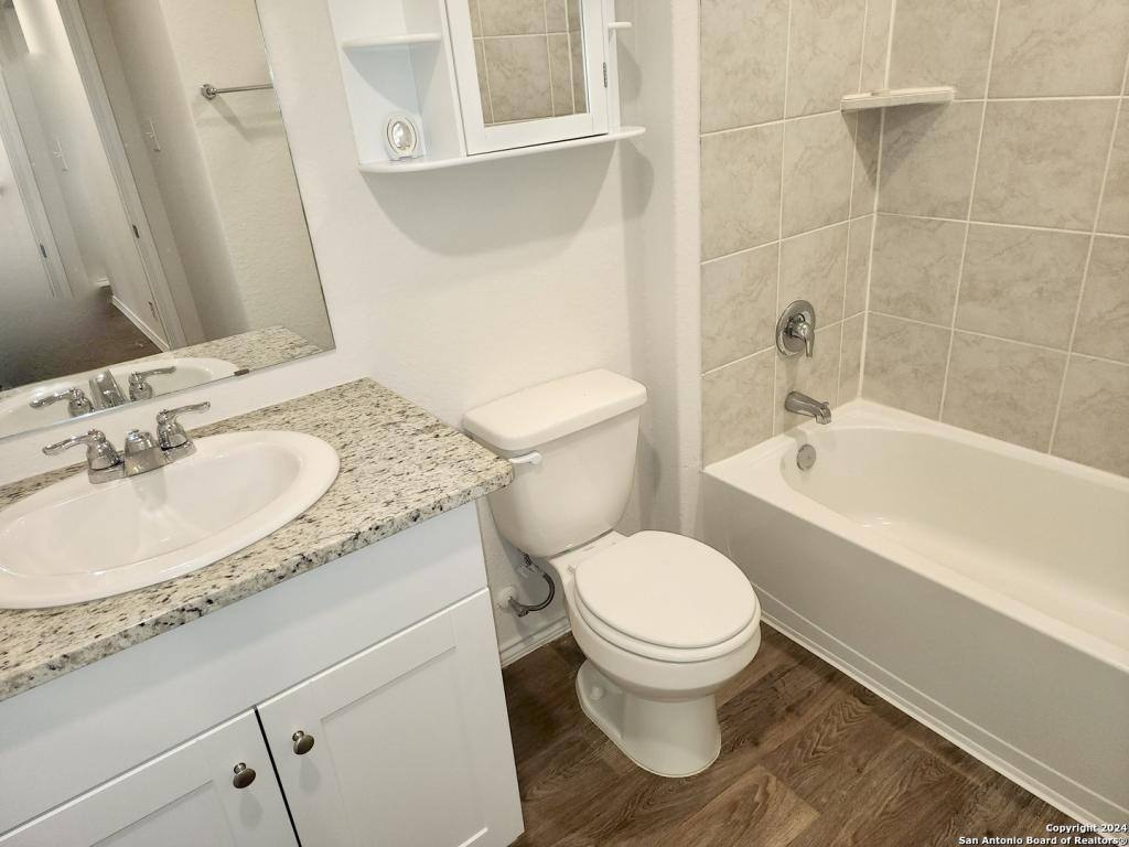 House for rent at 405 Middle Green Lp, Floresville, TX 78114