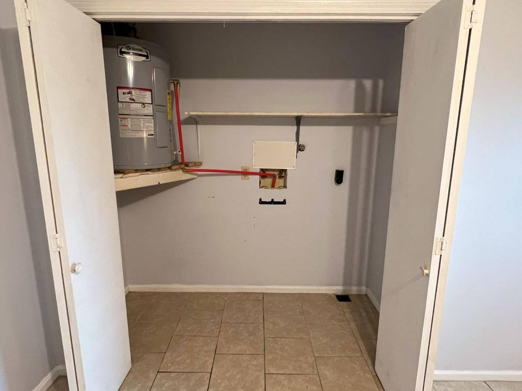 Apartment for rent at 515 Breckinridge St, Hardinsburg, KY 40143