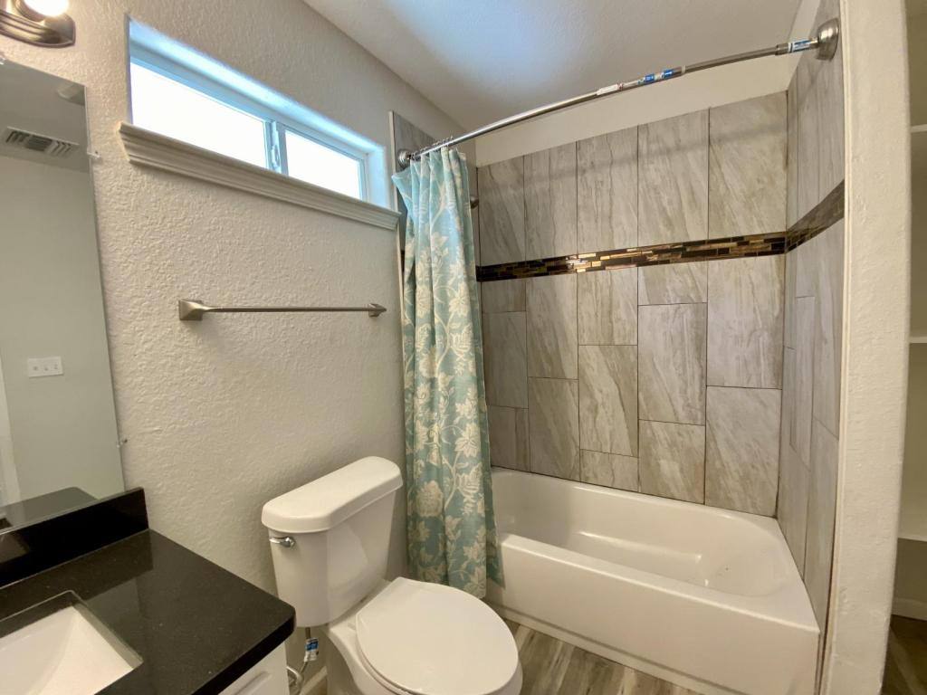 House for rent at 1138 Santa Anna St, San Antonio, TX 78201