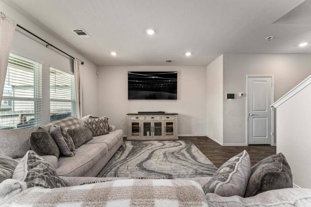 House for rent at 3127 Keuka Pk Dr, San Antonio, TX 78245