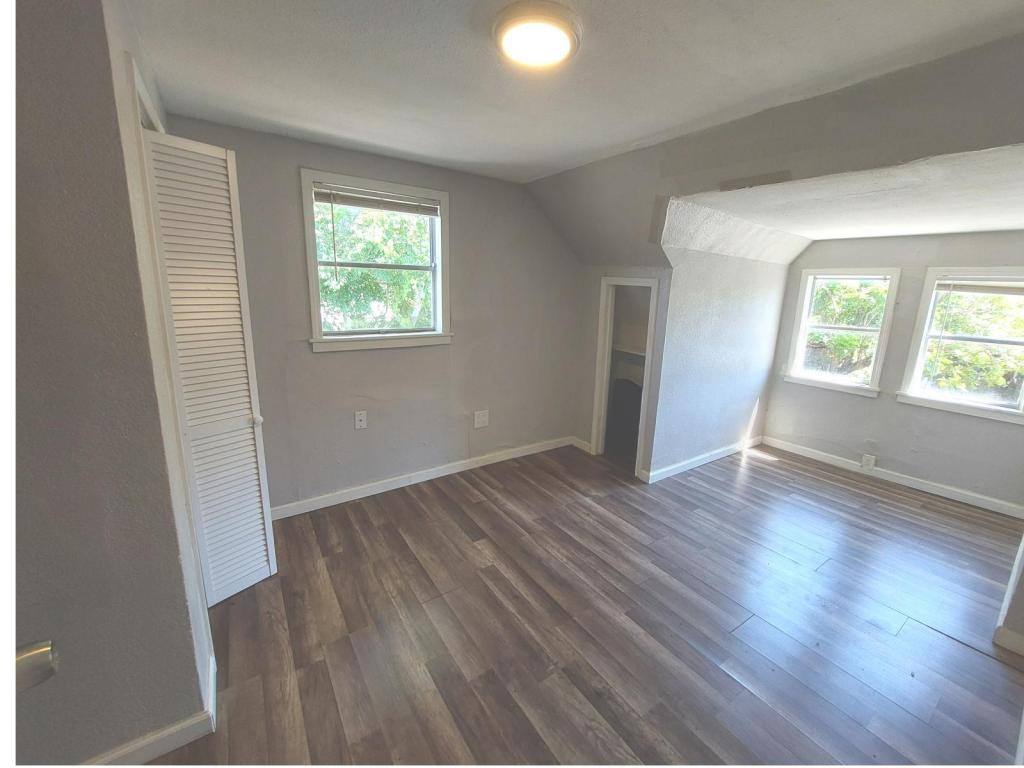 1009 Laredo St #5, Corpus Christi, TX 78401 - Apartment for Rent - Image 1