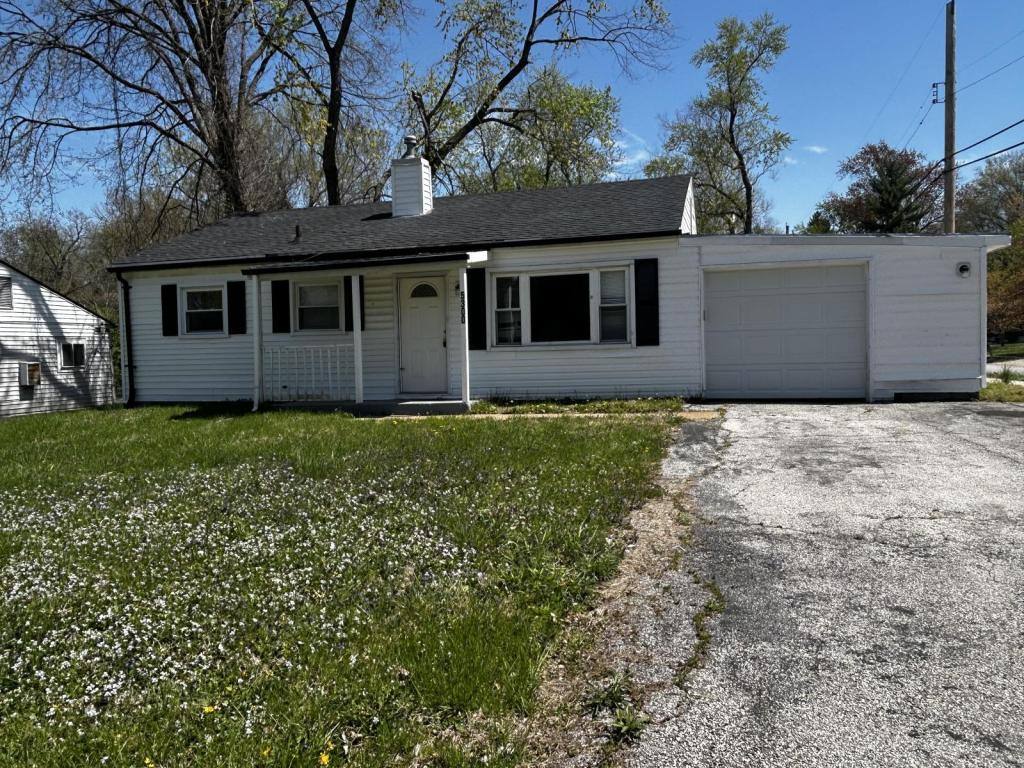 House for rent at 5300 Grove Ave, Saint Louis, MO 63135