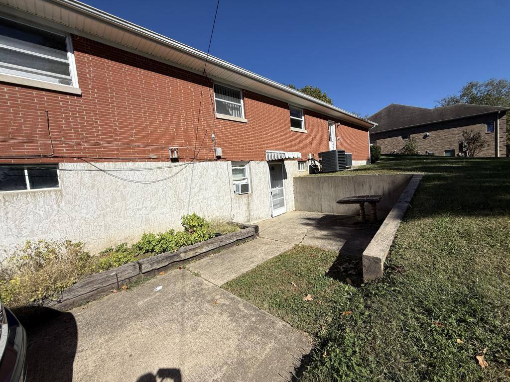House for rent at 920 Sunset Dr, Radcliff, KY 40160