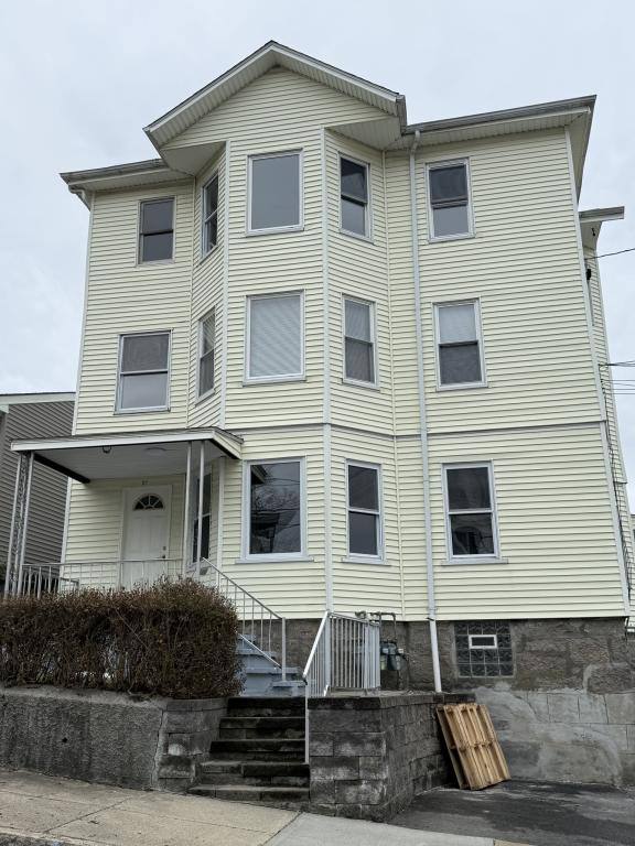 Apartment for rent at 21 Jones St, Fall River, MA 02720