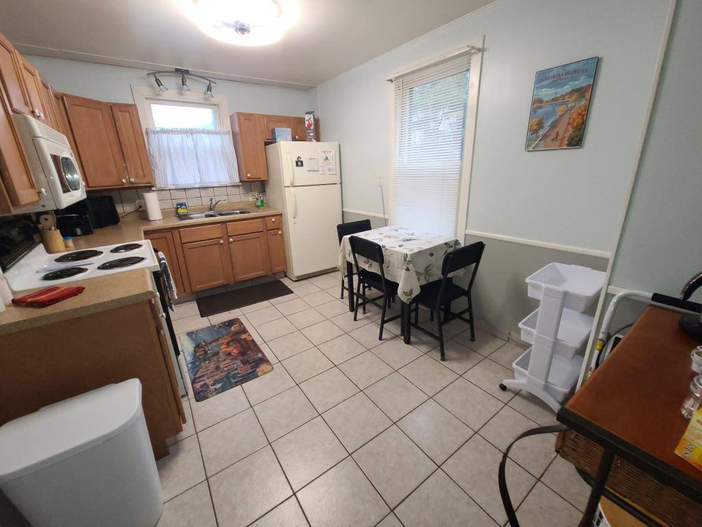 Apartment for rent at 602 E Battell St, Mishawaka, IN 46545