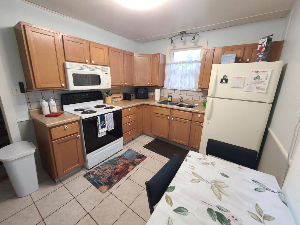 Apartment for rent at 602 E Battell St, Mishawaka, IN 46545