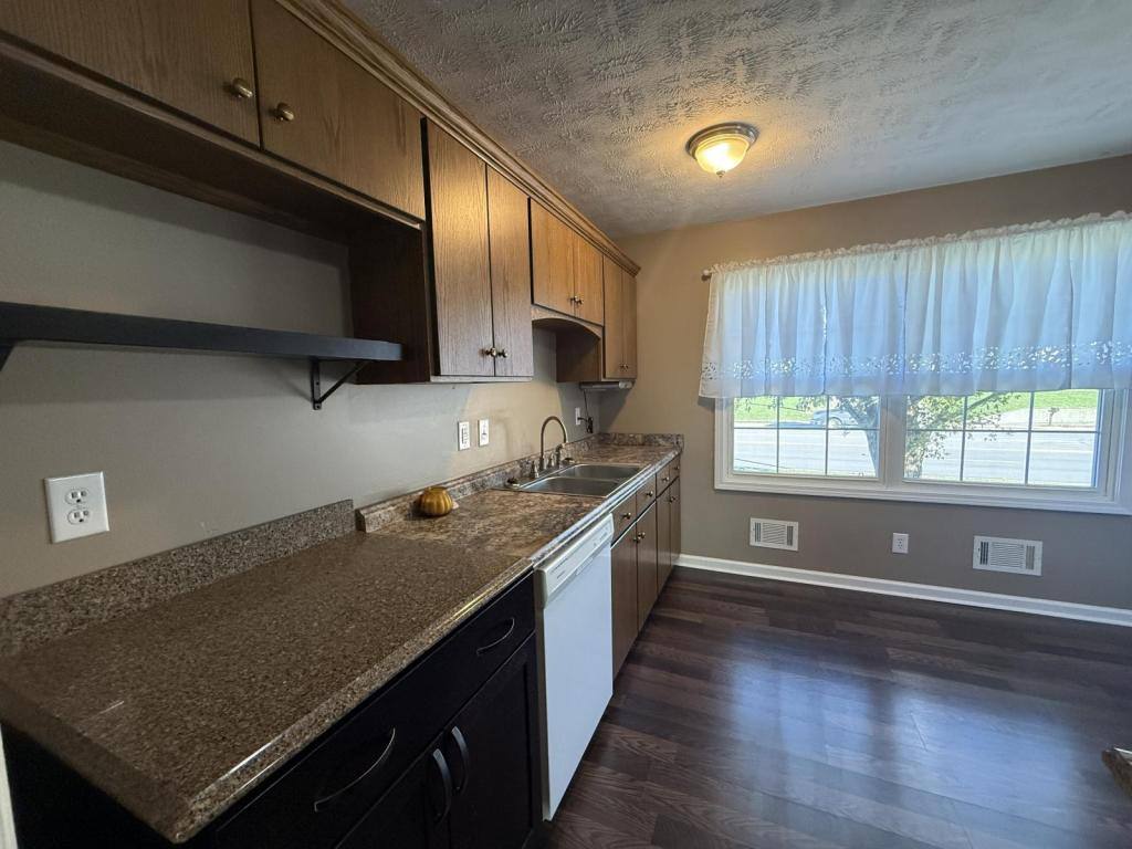 House for rent at 1402 N Miles St, Elizabethtown, KY 42701