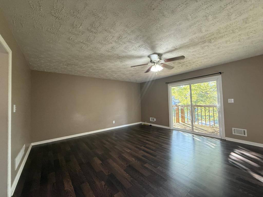 House for rent at 1402 N Miles St, Elizabethtown, KY 42701