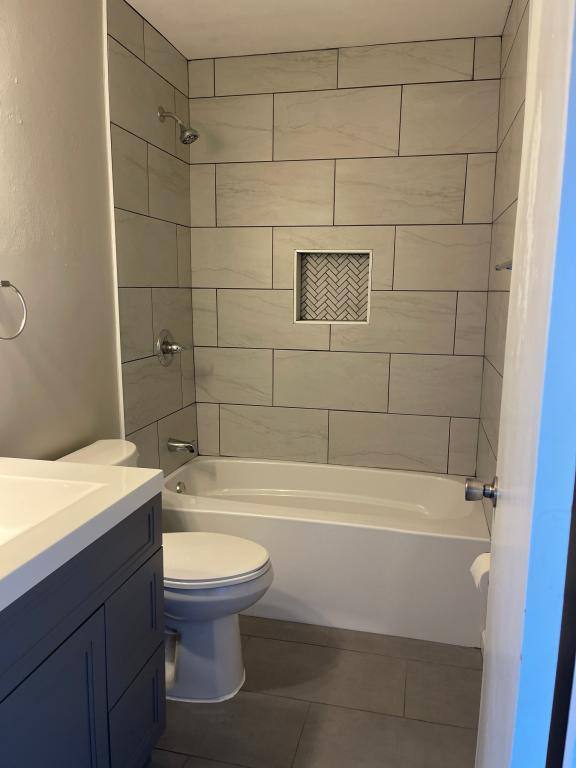 Apartment for rent at 1409 McDonald Ave #3, New Albany, IN 47150