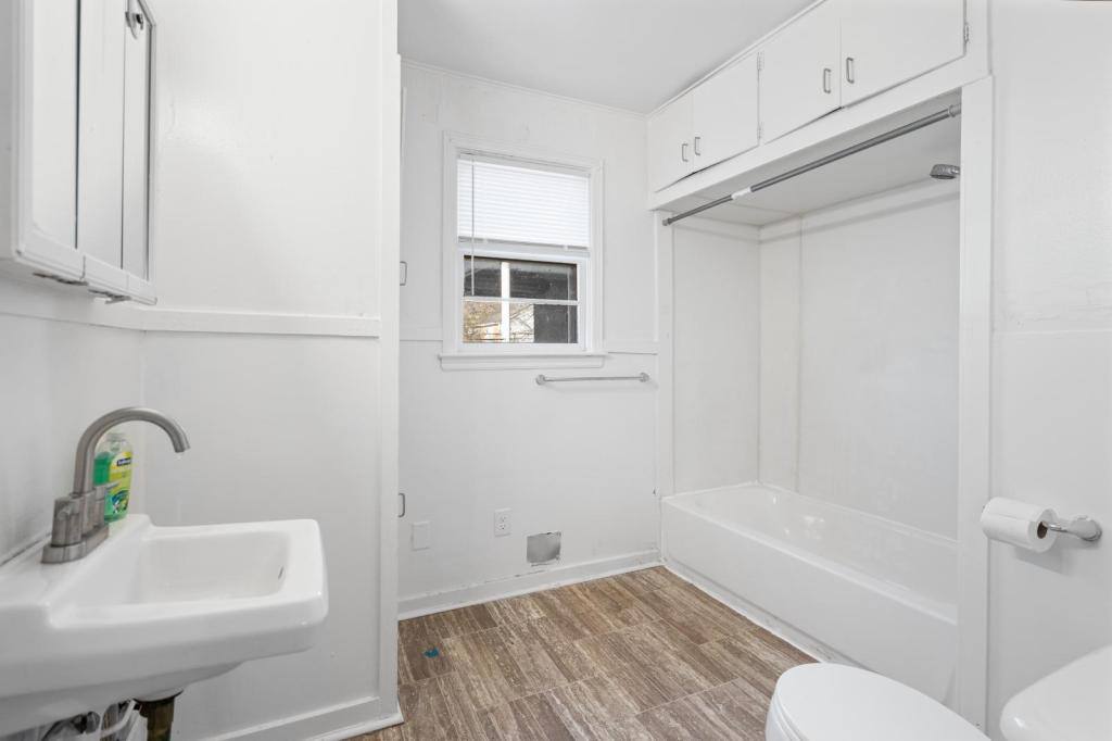 Townhouse for rent at 305 10th Ave NW, Ardmore, OK 73401
