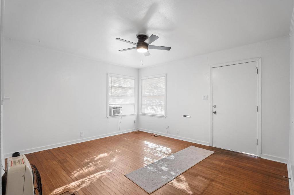 Townhouse for rent at 305 10th Ave NW, Ardmore, OK 73401