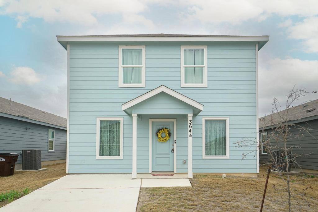 House for rent at 3644 Moon Hill Rd, New Braunfels, TX 78132