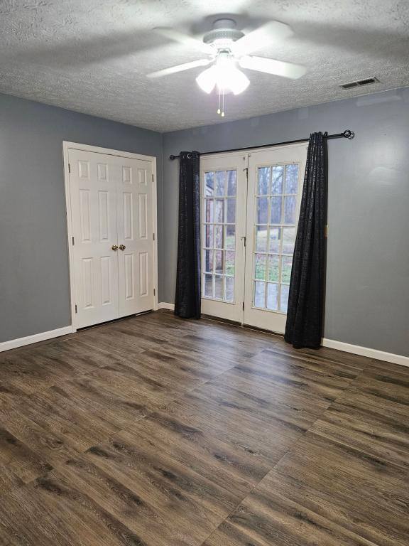 House for rent at 104 Bitter Sweet Rd, Jeffersonville, IN 47130