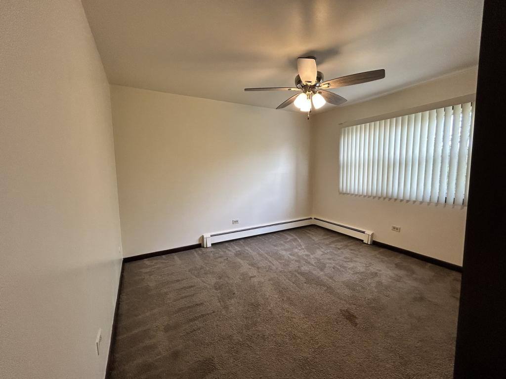 Apartment for rent at 1850 State St, Calumet City, IL 60409