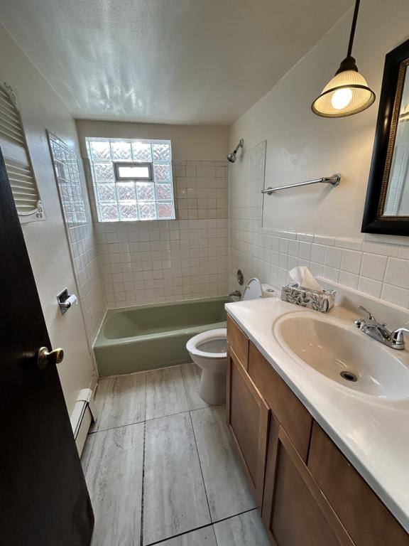 Apartment for rent at 1850 State St, Calumet City, IL 60409