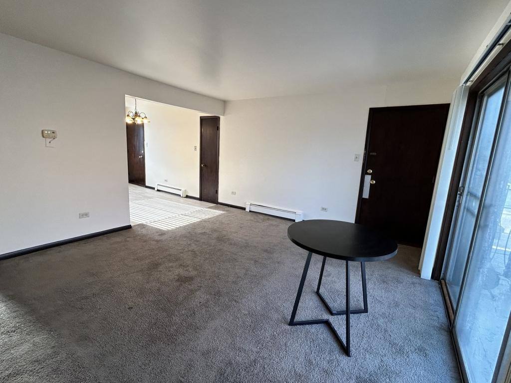 Apartment for rent at 1850 State St, Calumet City, IL 60409
