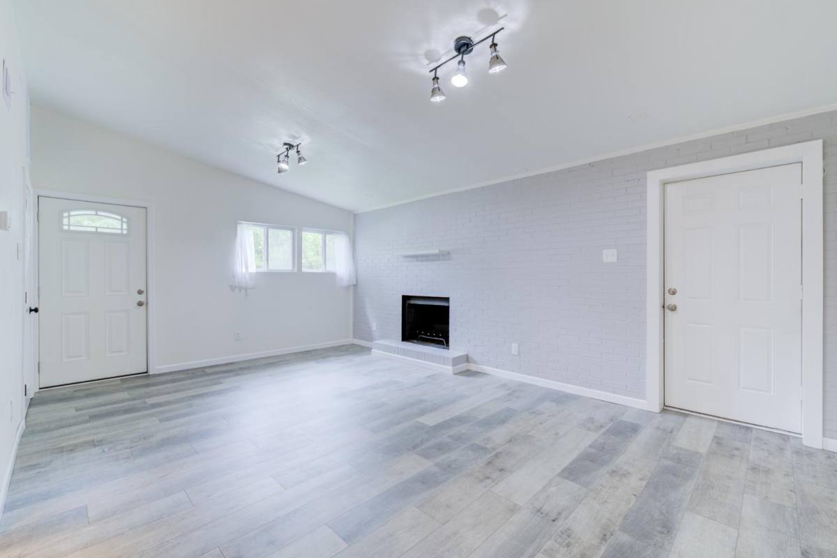 House for rent at 8301 Pepperidge Dr, Saint Louis, MO 63134