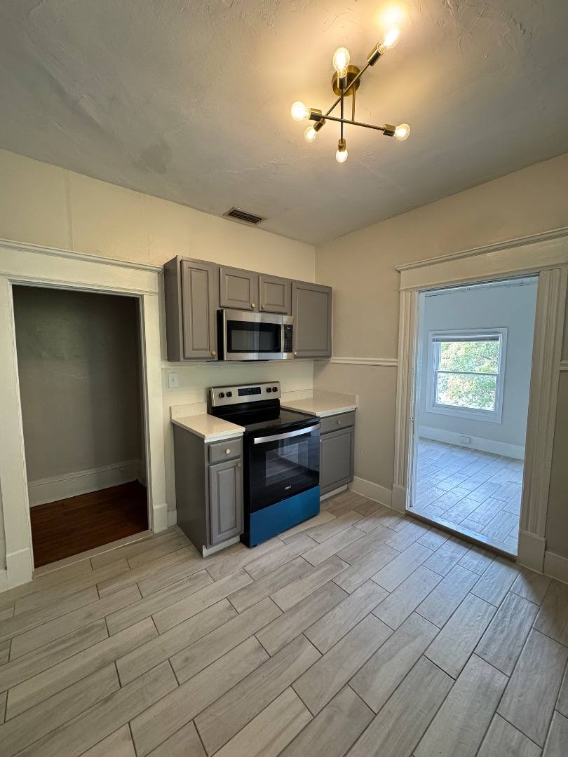 Apartment for rent at 2042 N Laura St #UPSTAIRS Ups, Jacksonville, FL 32206
